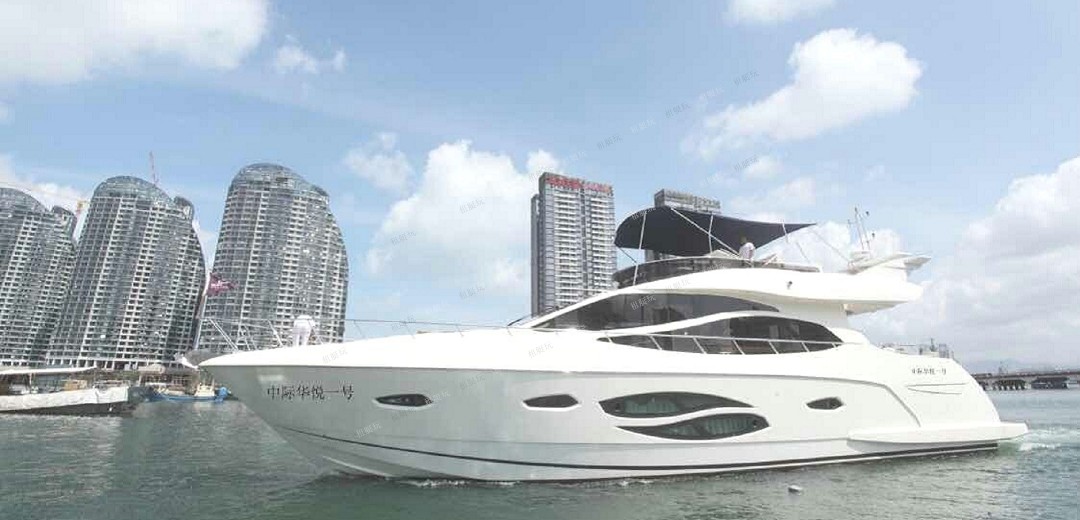 70英尺飛橋游艇