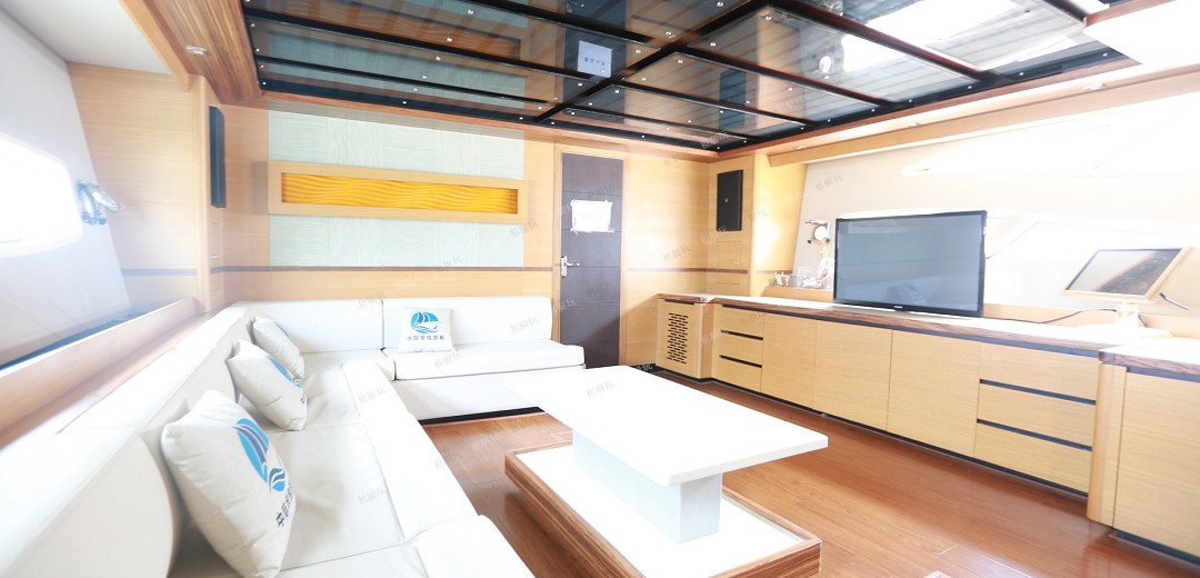 70英尺飛橋游艇