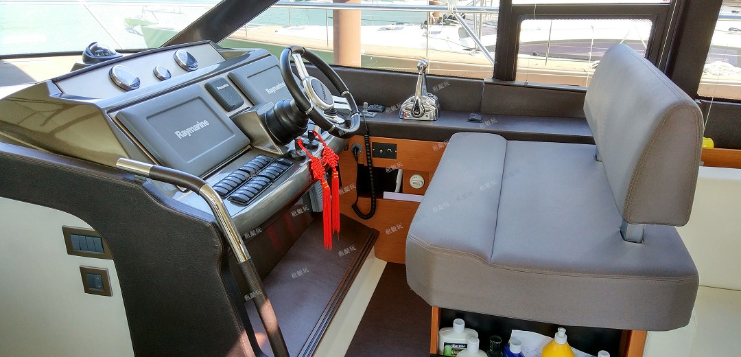 亞諾550動(dòng)力艇 亞諾550動(dòng)力艇