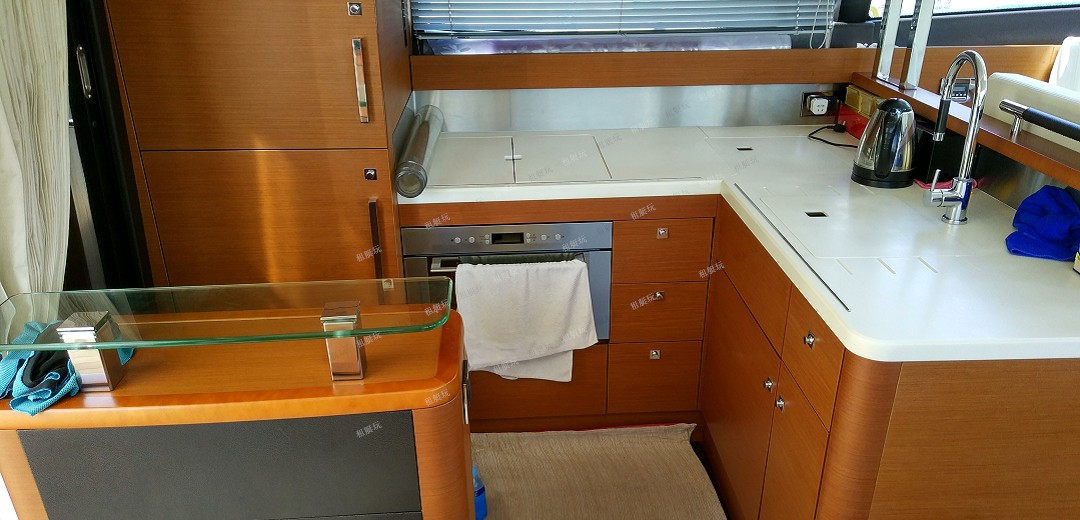 亞諾550動(dòng)力艇 亞諾550動(dòng)力艇