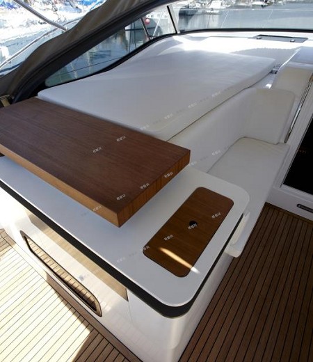 德國巴伐利亞46尺運(yùn)動(dòng)游艇 德國巴伐利亞46尺運(yùn)動(dòng)游艇